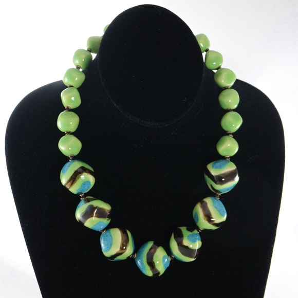 Kazuri Jewelry - KAZURI '7 Beads Cubes' 18 inch Hand-Made Necklace